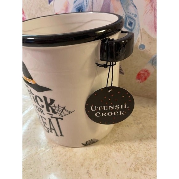 HALLOWEEN KITCHEN DECOR - Picture 3 of 8